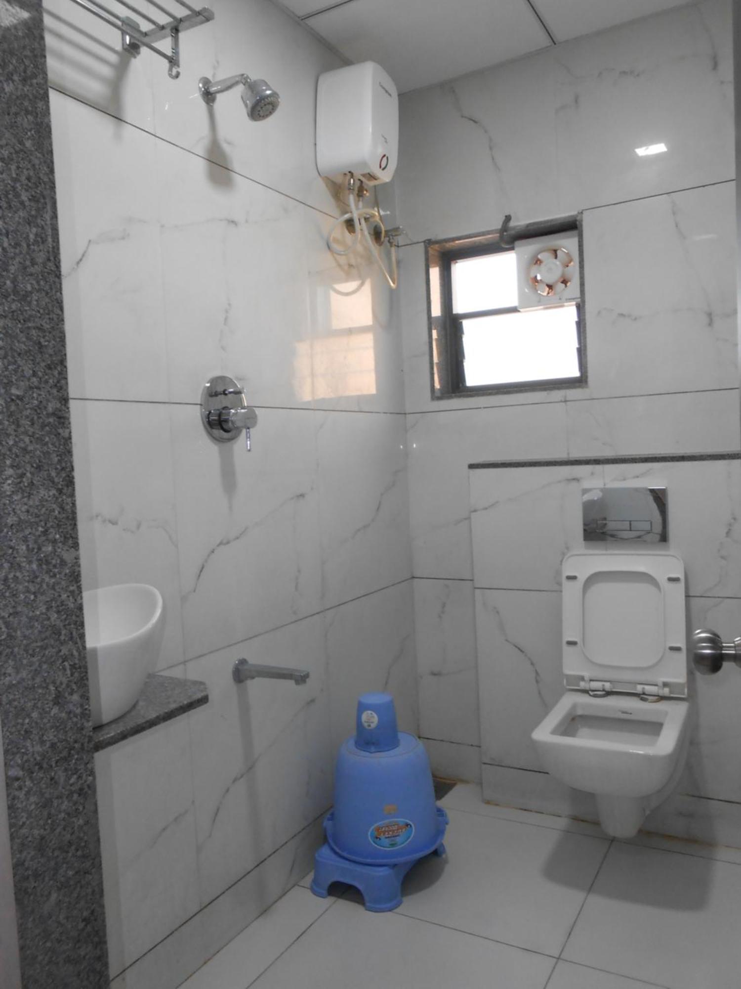 Hotel Crossview Palanpur Ngoại thất bức ảnh